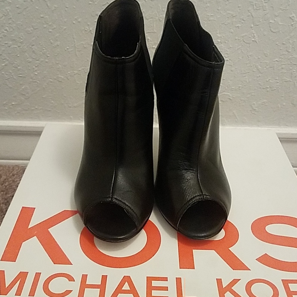 Kors Michael Kors Booties